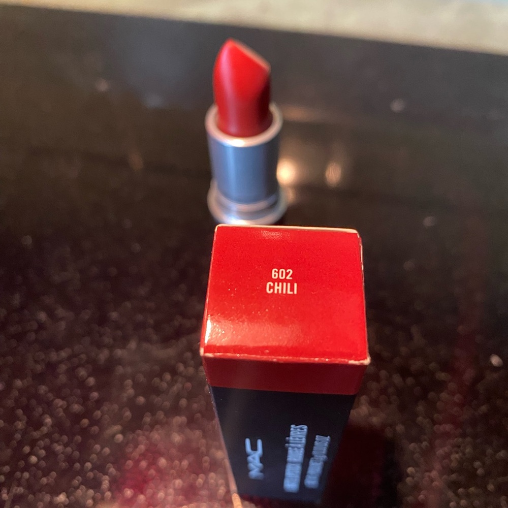 MAC Cosmetics Chili Lipstick - Bold Red